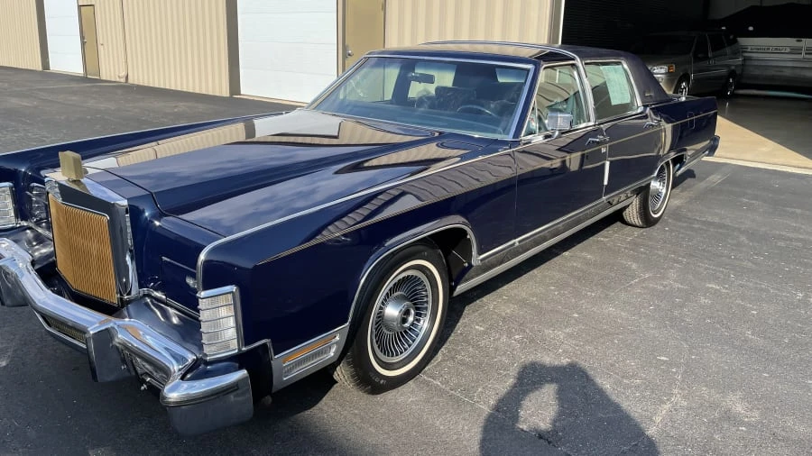1979 Lincoln Continental 5th Gen - Image 10 of 14
