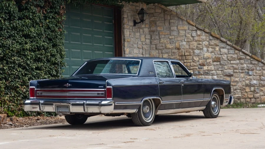 1979 Lincoln Continental 5th Gen - Image 9 of 11