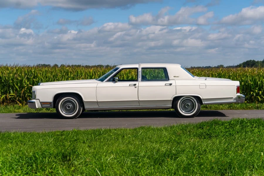 1979 Lincoln Continental 5th Gen - Image 9 of 21