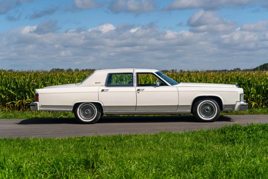 1979 Lincoln Continental 5th Gen - Image 2 of 21