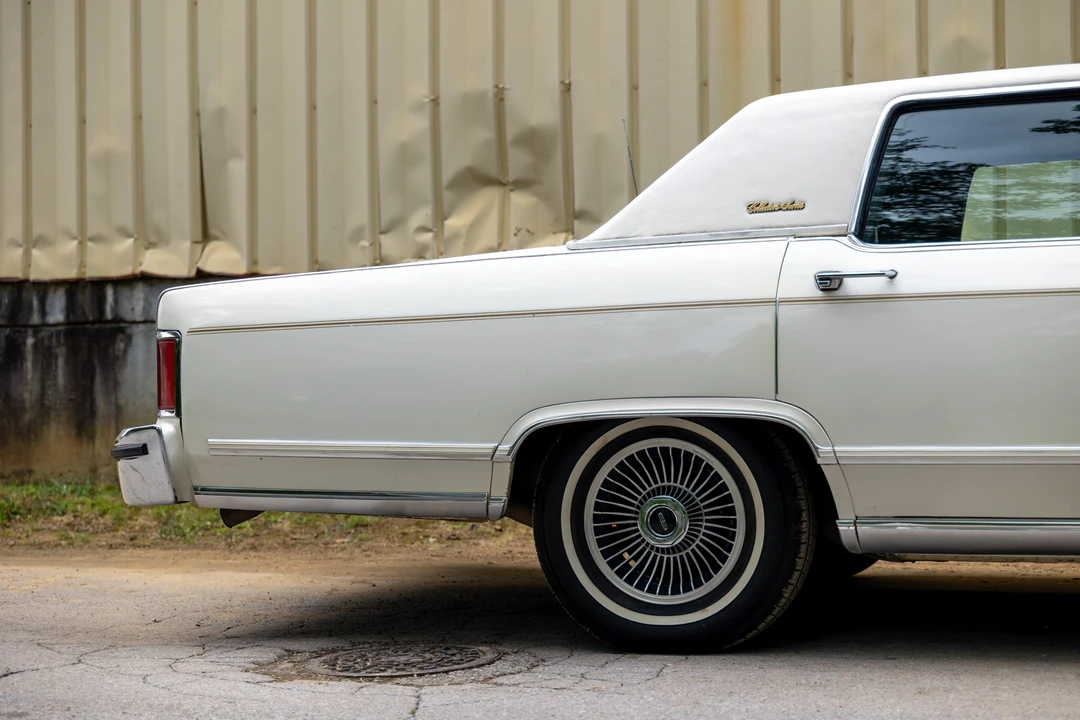 1979 Lincoln Continental 5th Gen - Image 10 of 31