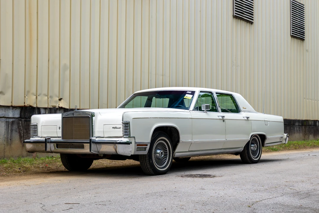 1979 Lincoln Continental 5th Gen - Image 2 of 31