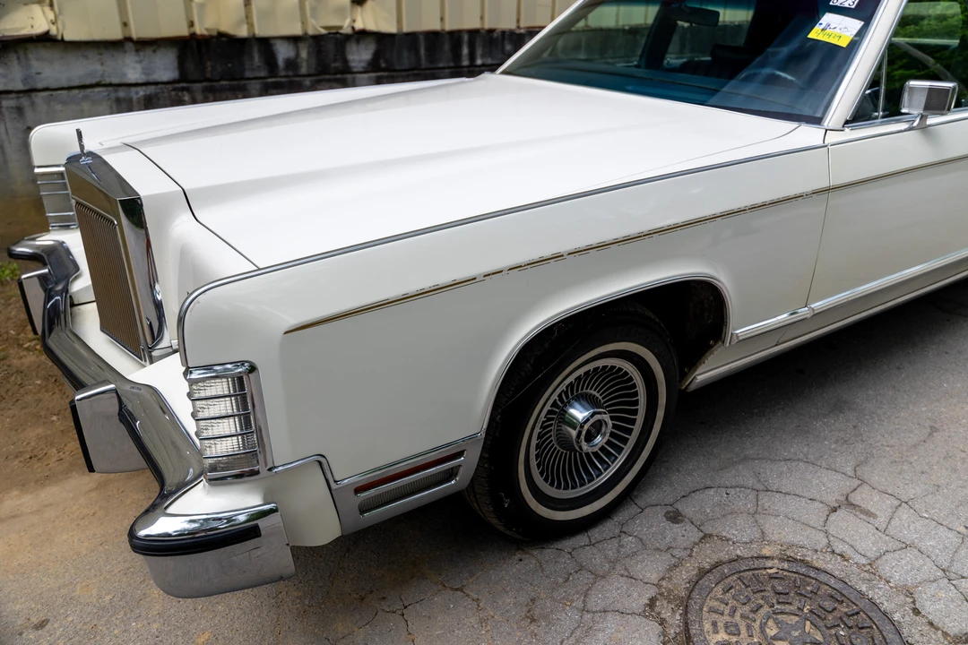 1979 Lincoln Continental 5th Gen - Image 27 of 31