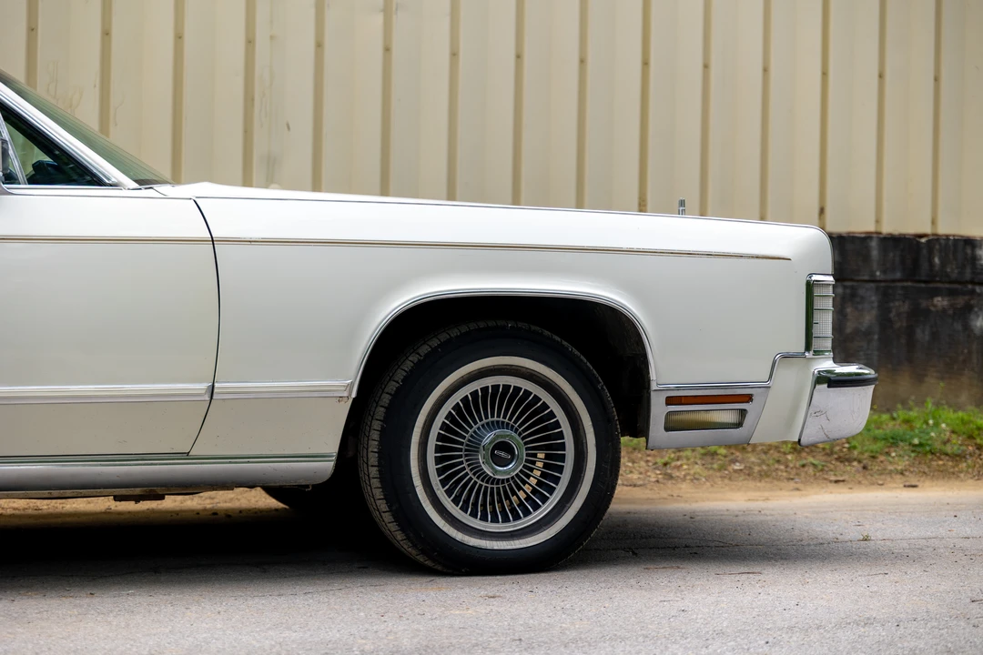 1979 Lincoln Continental 5th Gen - Image 12 of 31