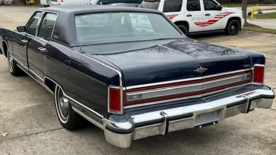 1979 Lincoln Continental 5th Gen - Image 3 of 31