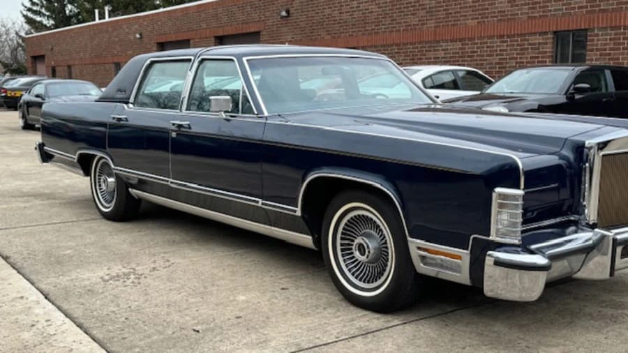1979 Lincoln Continental 5th Gen - Image 11 of 31