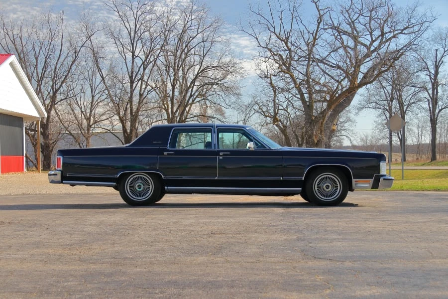 1979 Lincoln Continental 5th Gen - Image 2 of 31