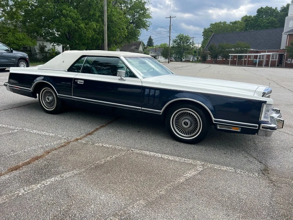 1979 Lincoln Continental Mark V - Image 2 of 20