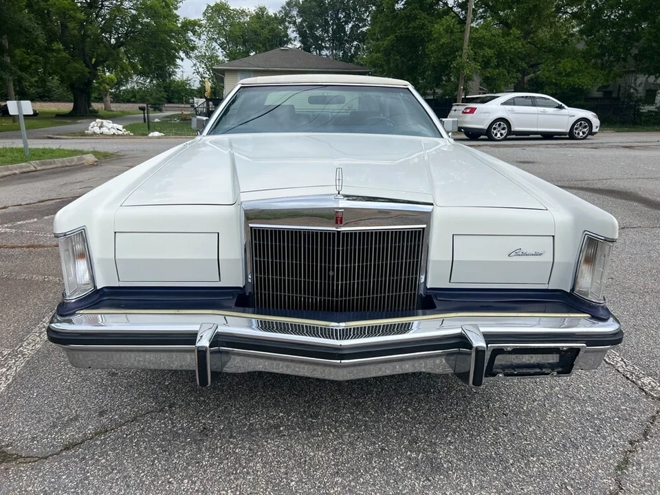 1979 Lincoln Continental Mark V - Image 10 of 20