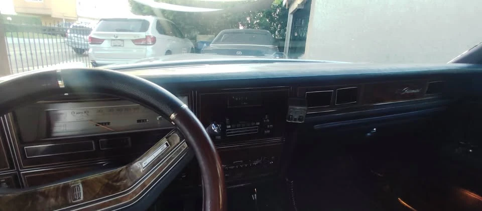 1979 Lincoln Continental 5th Gen - Image 9 of 20