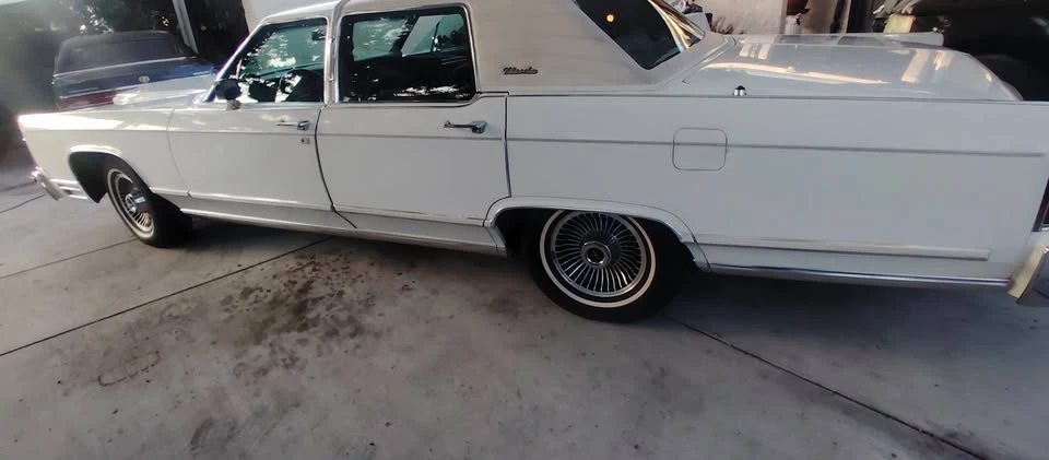 1979 Lincoln Continental 5th Gen - Image 2 of 20