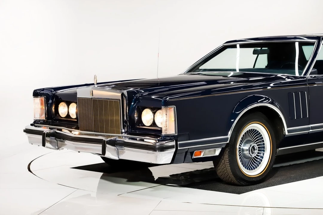1979 Lincoln Continental Mark V - Image 12 of 21