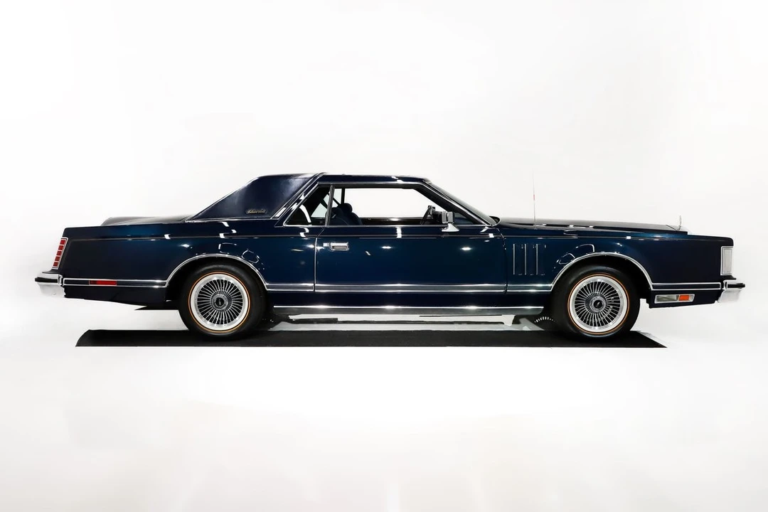 1979 Lincoln Continental Mark V - Image 16 of 21
