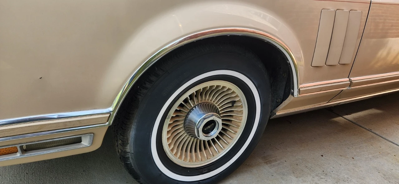 1979 Lincoln Continental Mark V - Image 6 of 31