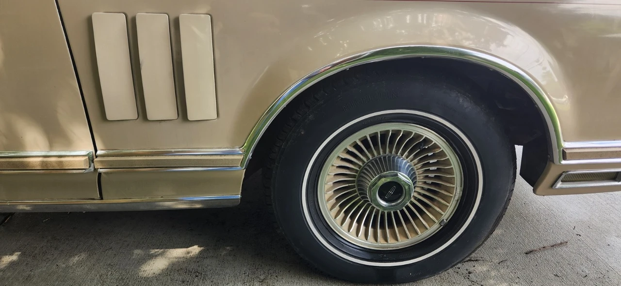 1979 Lincoln Continental Mark V - Image 5 of 31