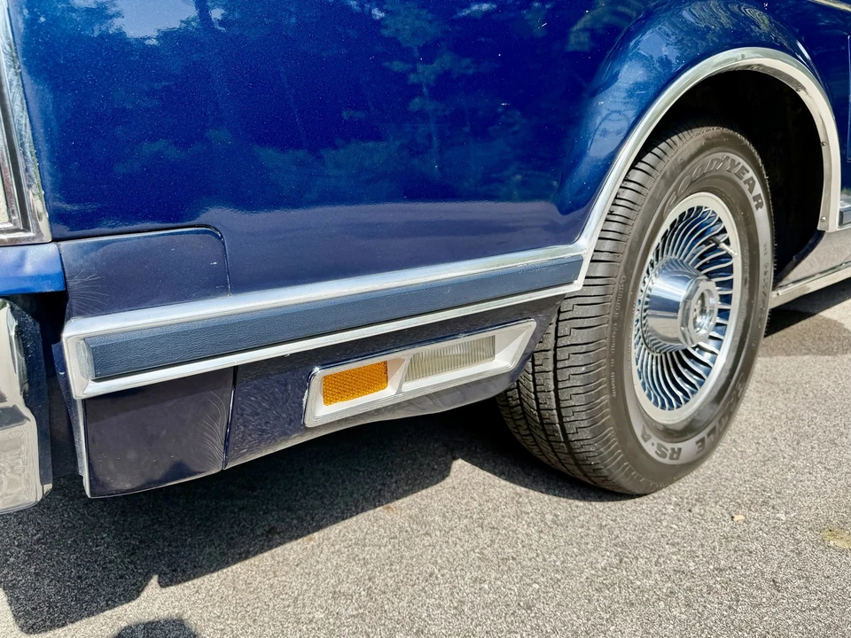 1979 Lincoln Continental Mark V - Image 16 of 31