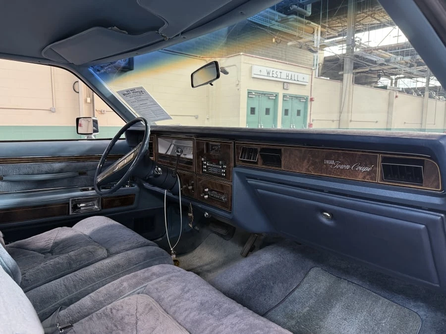 1979 Lincoln Continental Mark V - Image 5 of 11