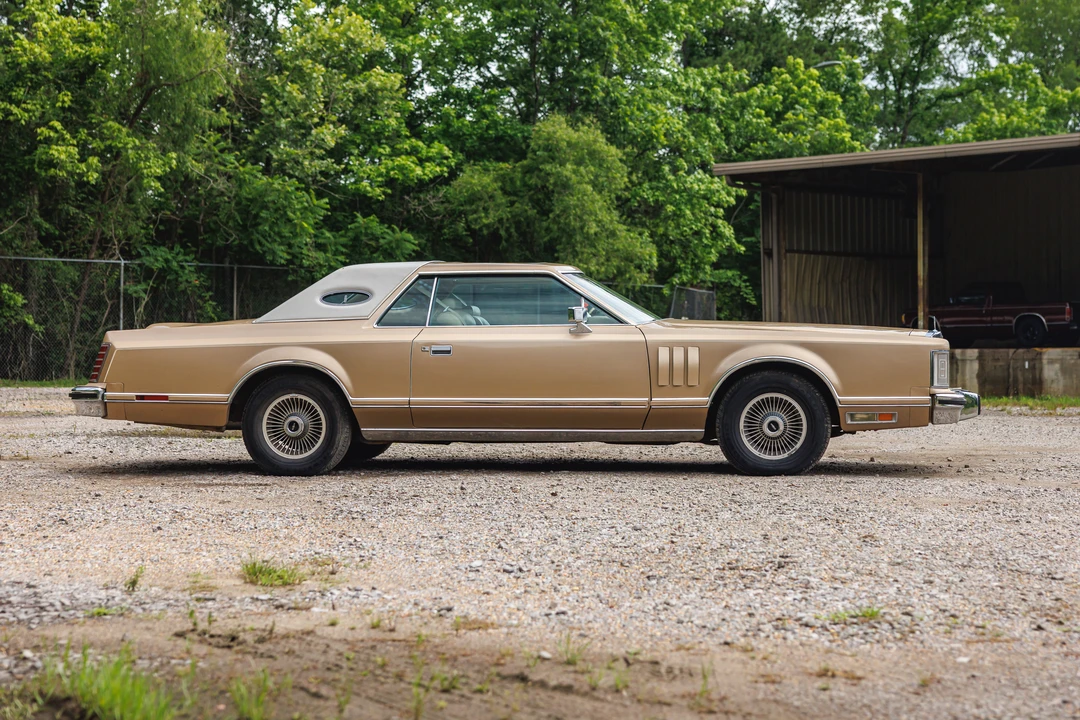 1979 Lincoln Continental Mark V - Image 6 of 31