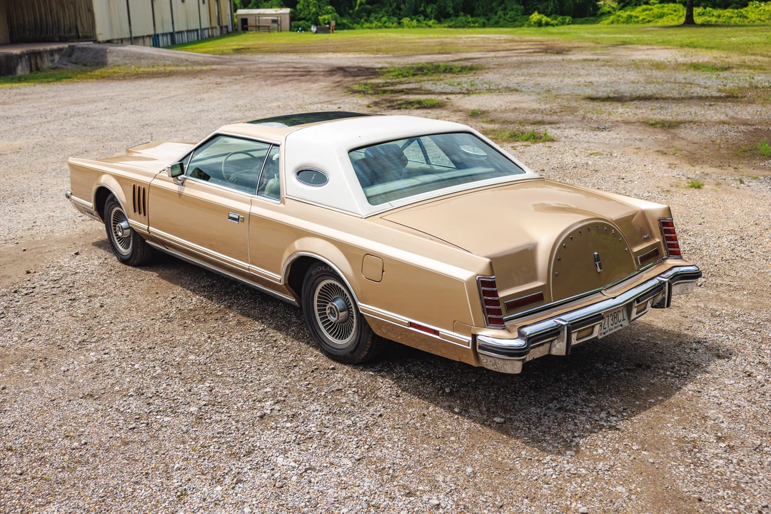1979 Lincoln Continental Mark V - Image 12 of 31