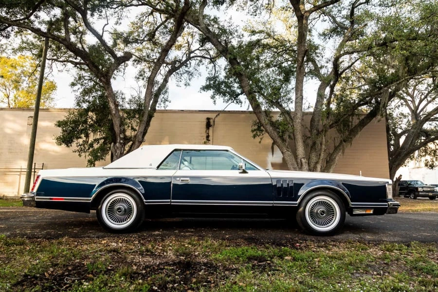 1979 Lincoln Continental Mark V - Image 2 of 12