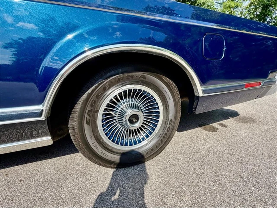1979 Lincoln Continental Mark V - Image 24 of 31