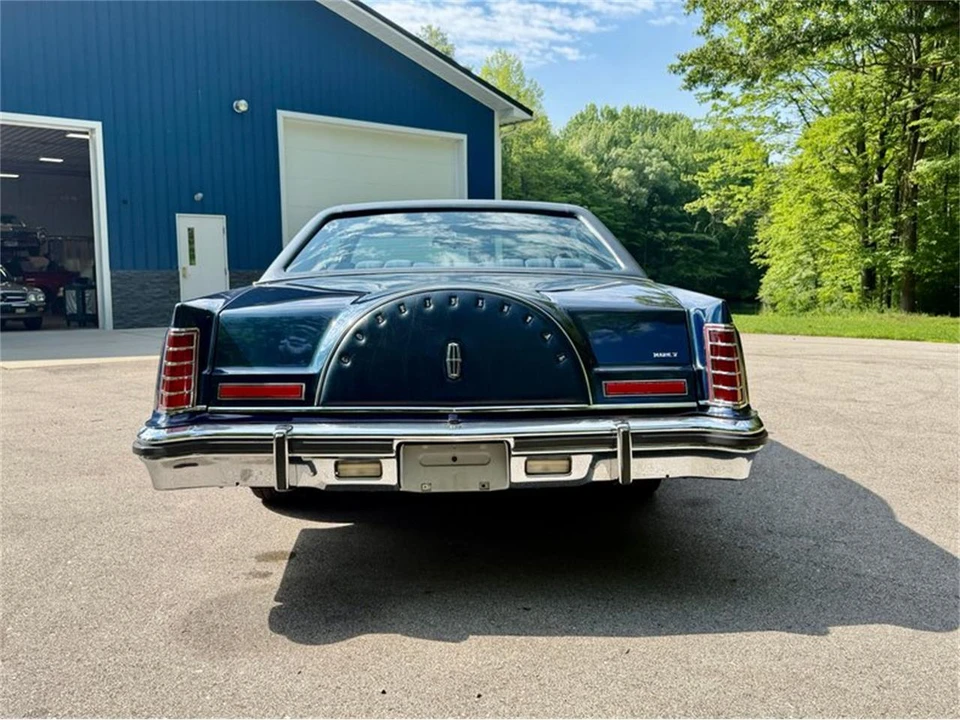 1979 Lincoln Continental Mark V - Image 9 of 31
