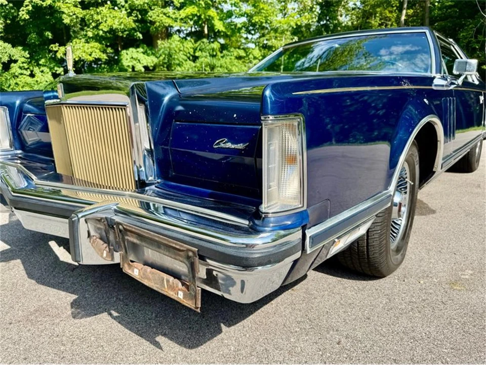 1979 Lincoln Continental Mark V - Image 11 of 31