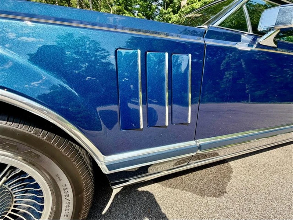 1979 Lincoln Continental Mark V - Image 17 of 31