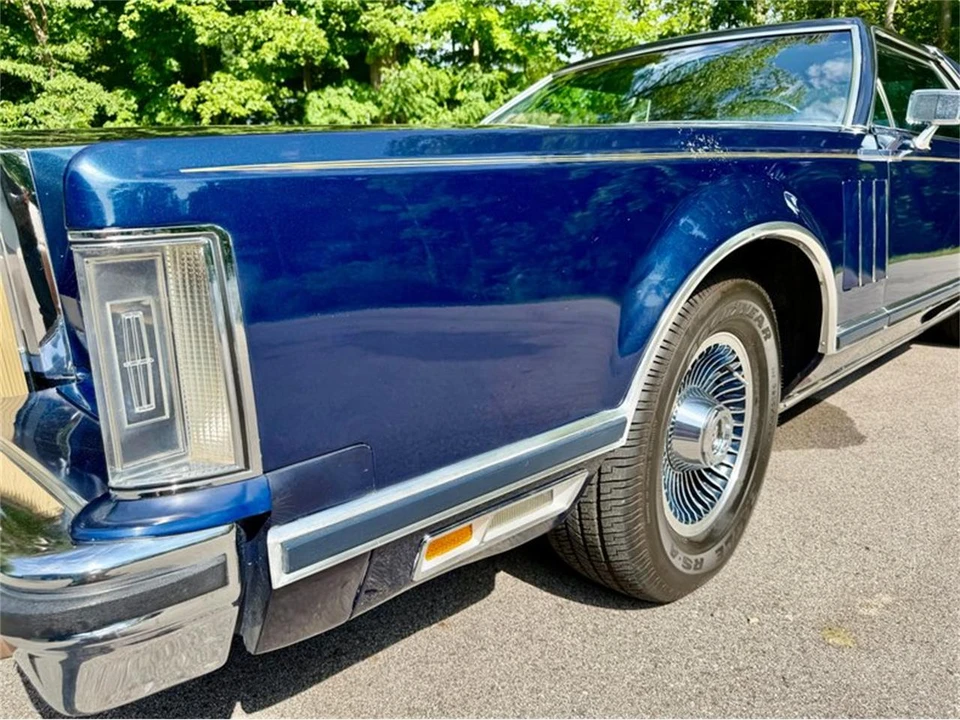 1979 Lincoln Continental Mark V - Image 13 of 31