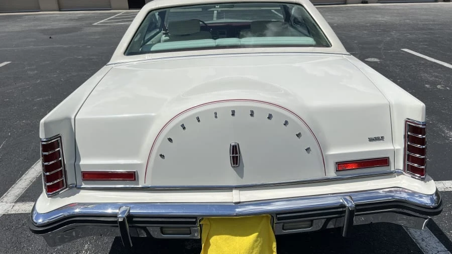 1979 Lincoln Continental Mark V - Image 5 of 26