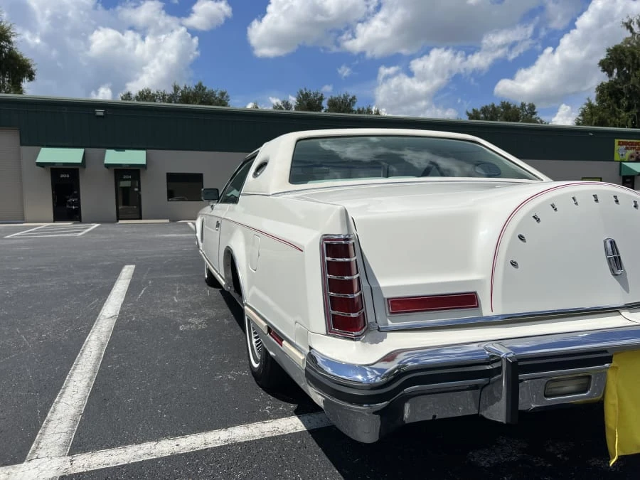 1979 Lincoln Continental Mark V - Image 7 of 26
