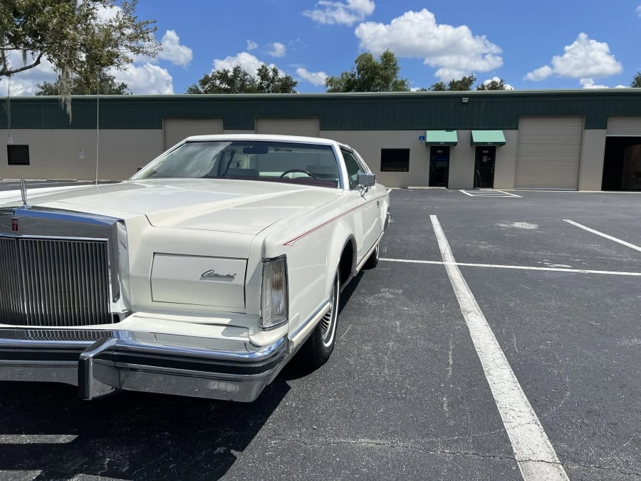 1979 Lincoln Continental Mark V - Image 9 of 26