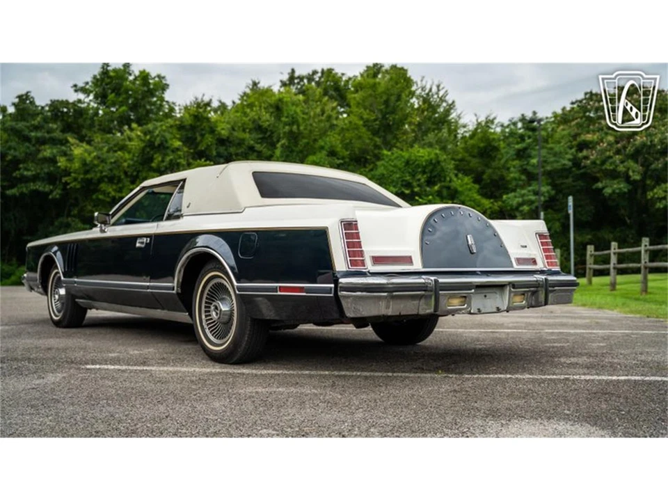 1979 Lincoln Continental Mark V - Image 12 of 31
