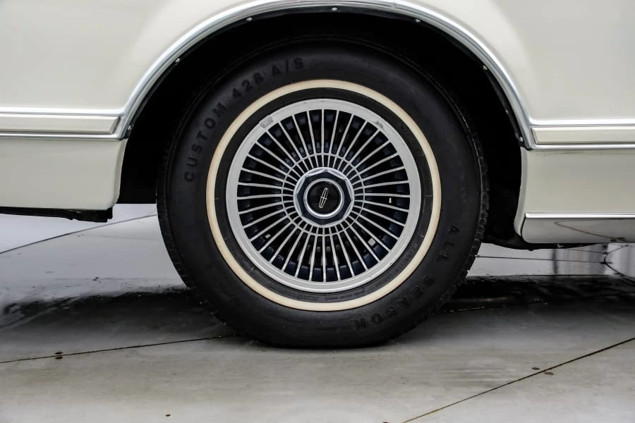 1979 Lincoln Continental Mark V - Image 19 of 31