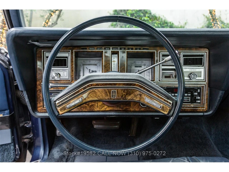 1979 Lincoln Continental Mark V - Image 18 of 31