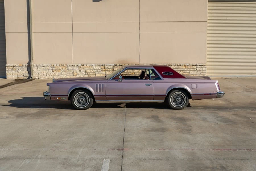 1979 Lincoln Continental Mark V - Image 2 of 25