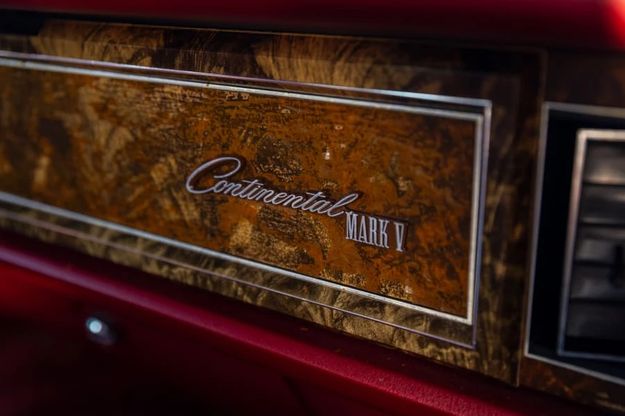 1979 Lincoln Continental Mark V - Image 17 of 25