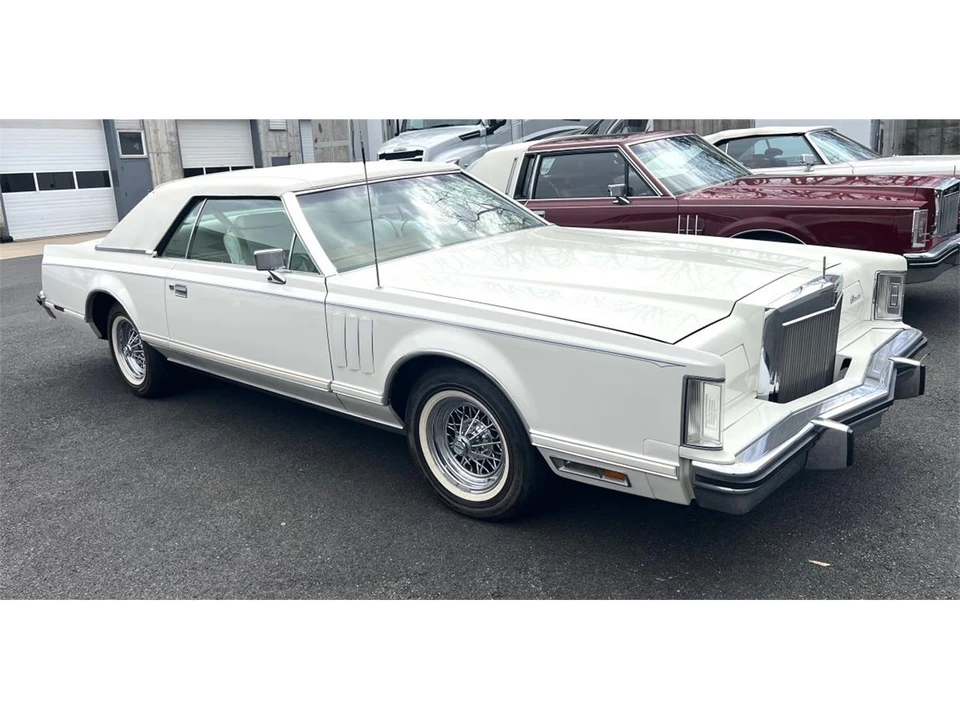 1979 Lincoln Continental Mark V - Image 2 of 31