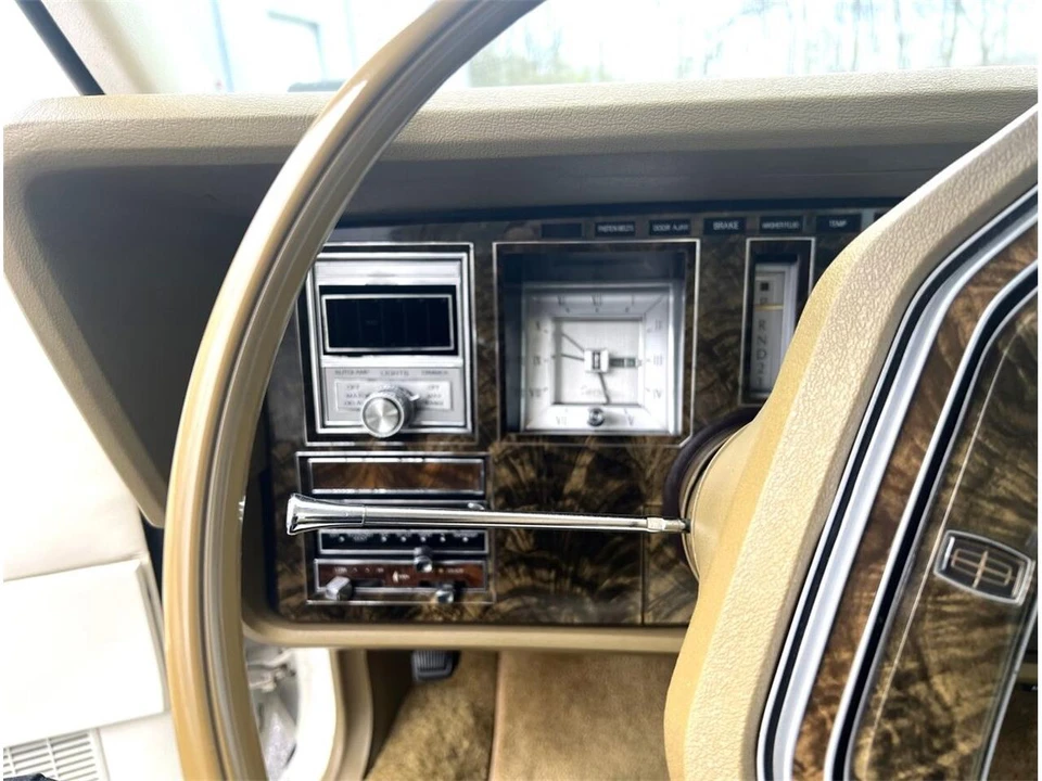 1979 Lincoln Continental Mark V - Image 20 of 31