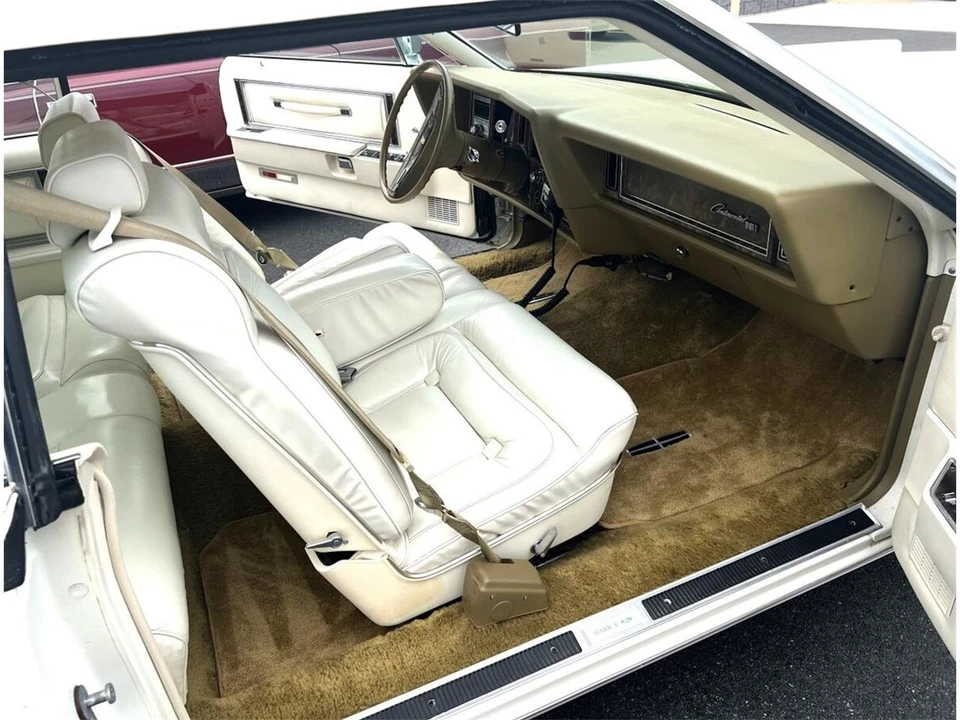 1979 Lincoln Continental Mark V - Image 24 of 31