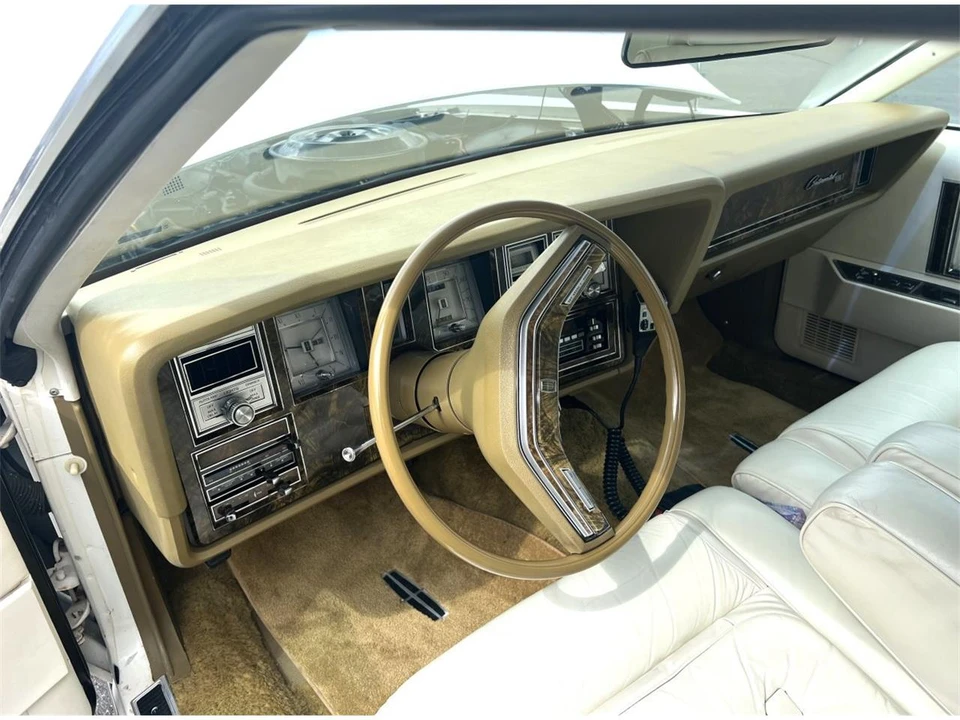 1979 Lincoln Continental Mark V - Image 17 of 31