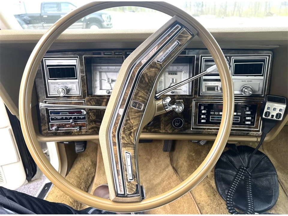 1979 Lincoln Continental Mark V - Image 19 of 31