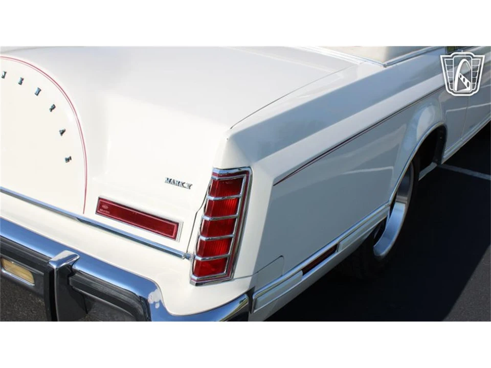 1979 Lincoln Continental Mark V - Image 12 of 31