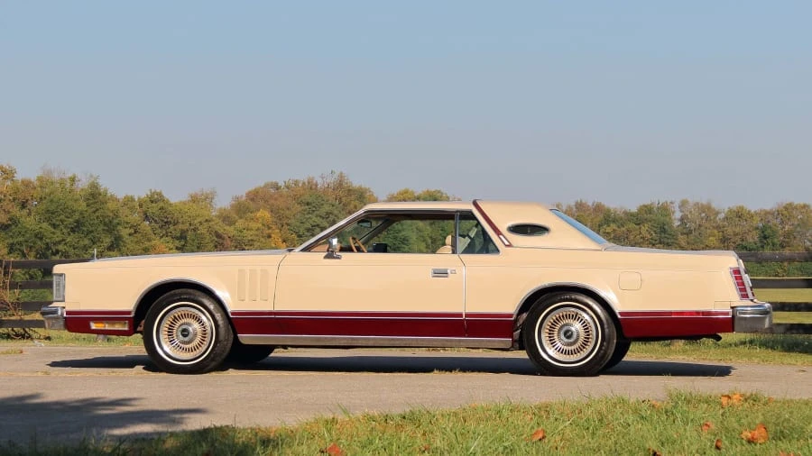 1979 Lincoln Continental Mark V - Image 2 of 14