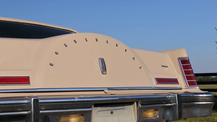 1979 Lincoln Continental Mark V - Image 9 of 14