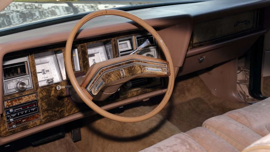 1979 Lincoln Continental Mark V - Image 10 of 14
