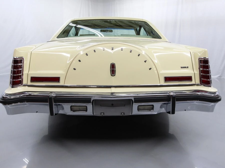 1979 Lincoln Continental Mark V - Image 9 of 26