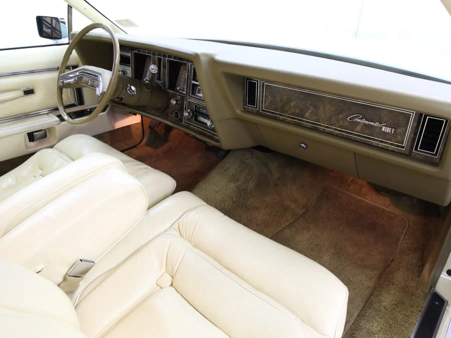 1979 Lincoln Continental Mark V - Image 18 of 26