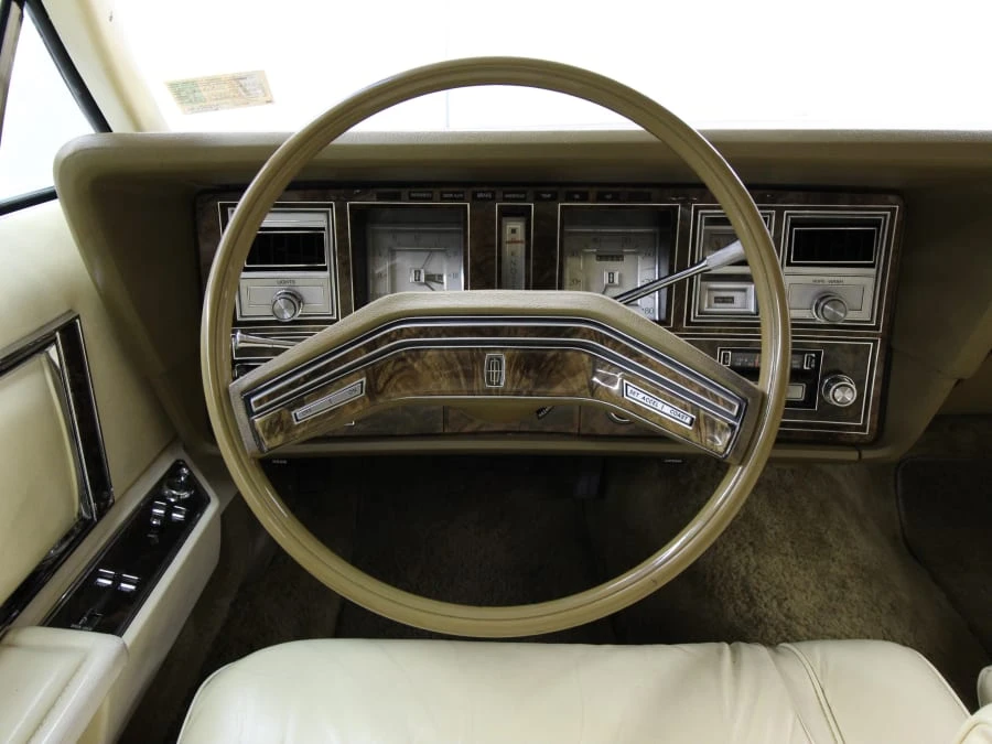 1979 Lincoln Continental Mark V - Image 20 of 26