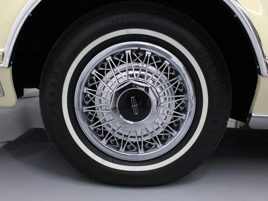1979 Lincoln Continental Mark V - Image 25 of 26